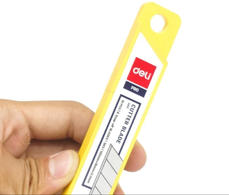 Lưỡi dao rọc giấy Deli No 2011